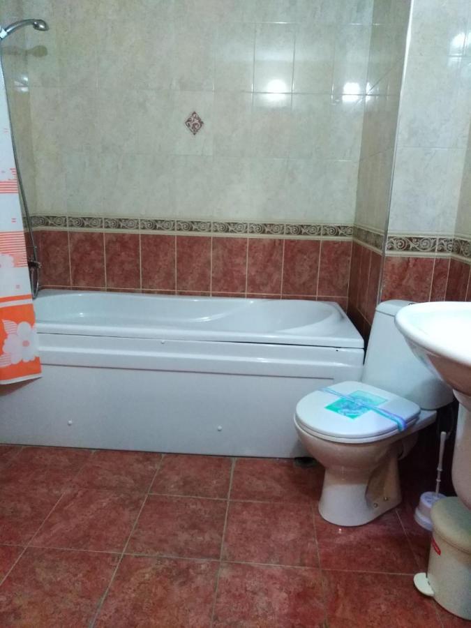 Хотел Златна Котва Kazanluk Bagian luar foto